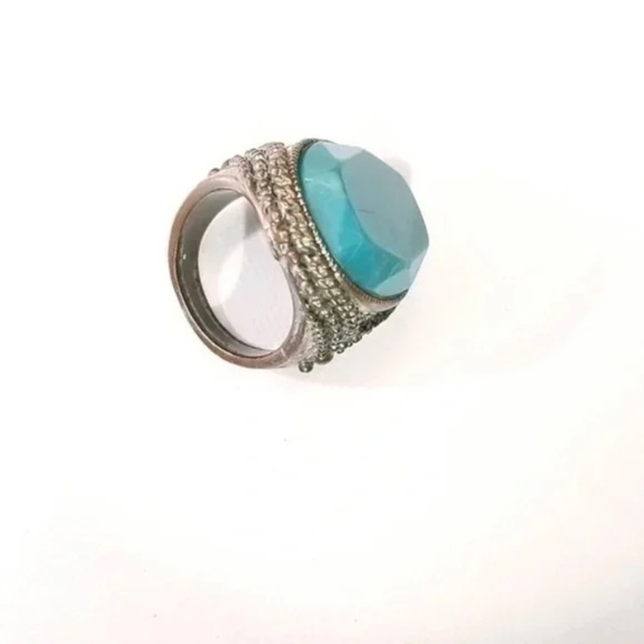 Vintage Ring with Large Faux Stone - Picture 5 of 9